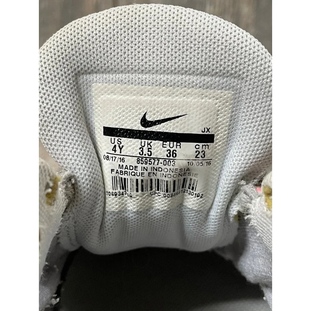 NIKE MAX DYNASTY 2 Running Wolf Big Kids Girls Shoes size 4Y (Women's Size 5.5) - Picture 12 of 13